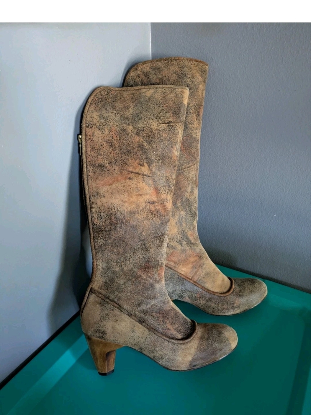 CALLEEN CORDERO Tolosa Distressed Knee High Zipper Back Boots Women's Size 9 USA